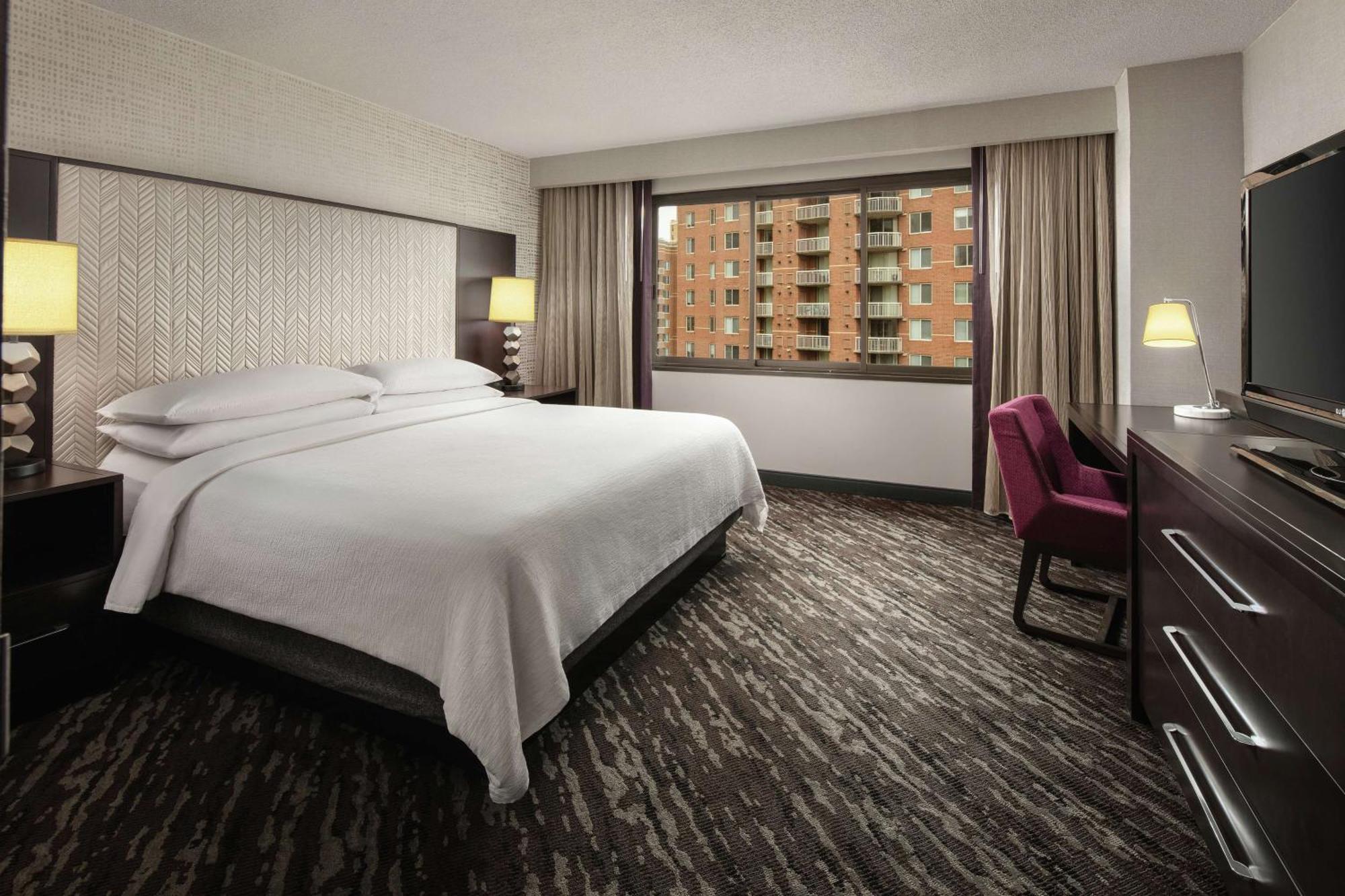Embassy Suites By Hilton Crystal City National Airport Arlington Exterior foto